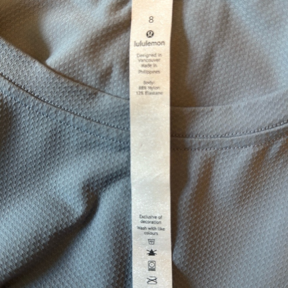 Lululemon LIMITED EDITION!! All Yours size 8 Sage Blue/ Grey Nylon T-Shirt - Picture 2 of 6